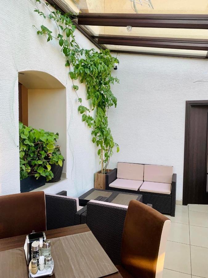 Restauracja Ibiza Aparthotel Ludwikowice Klodzkie ภายนอก รูปภาพ