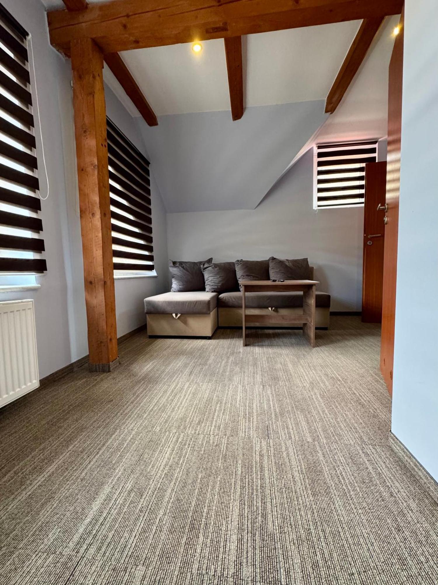 Restauracja Ibiza Aparthotel Ludwikowice Klodzkie ภายนอก รูปภาพ