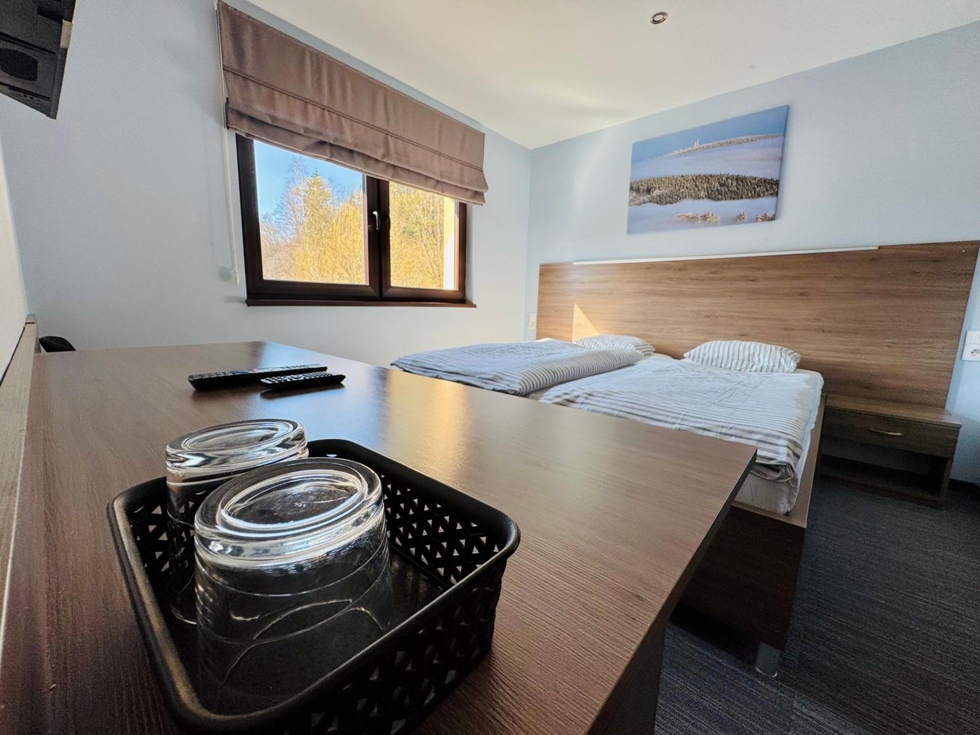 Restauracja Ibiza Aparthotel Ludwikowice Klodzkie ภายนอก รูปภาพ